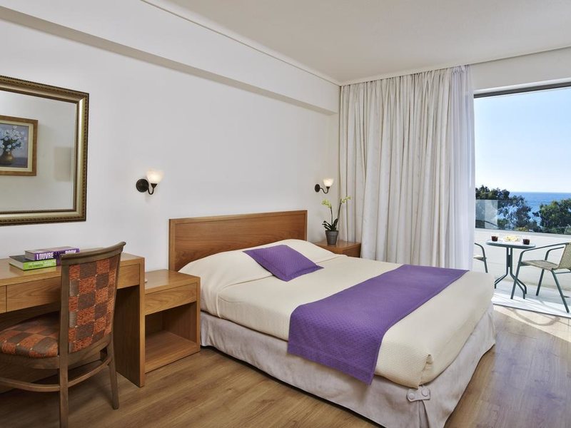 Amarilia Hotel 255970