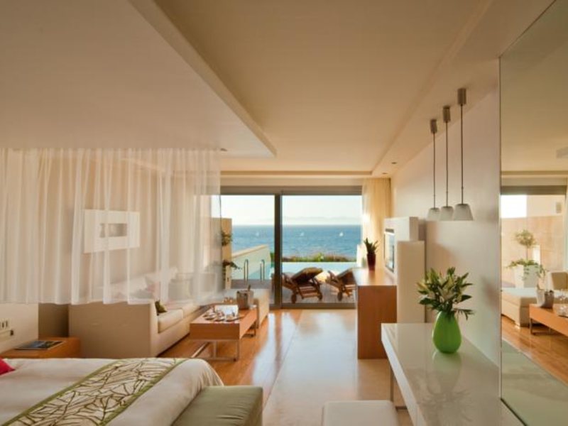 Amathus Elite Suites 87173