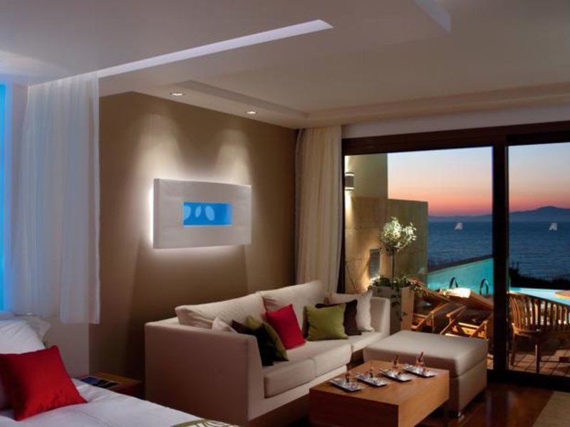 Amathus Elite Suites 87177