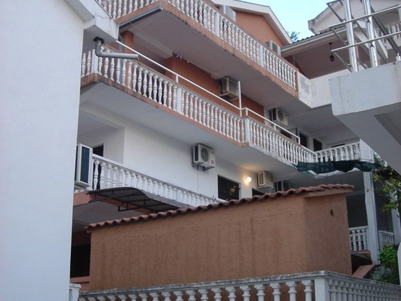 Apartments Dragana 71122