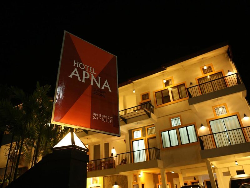 Apna Hotel 196228