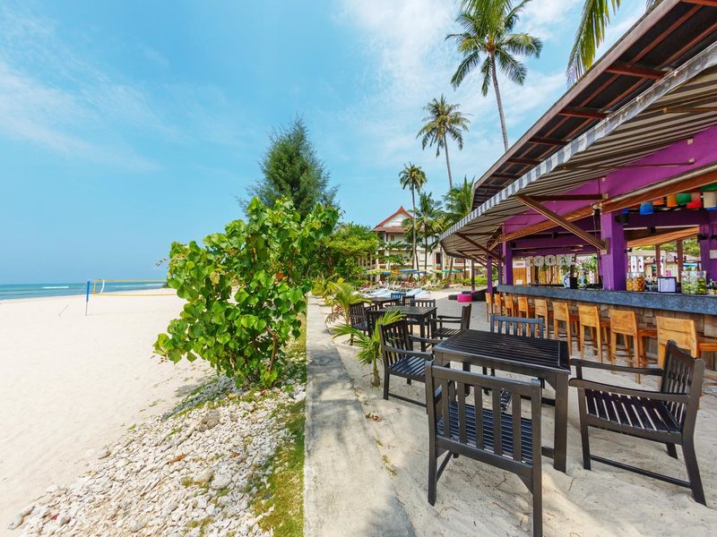 Apsara Beachfront Resort & Villa 197359