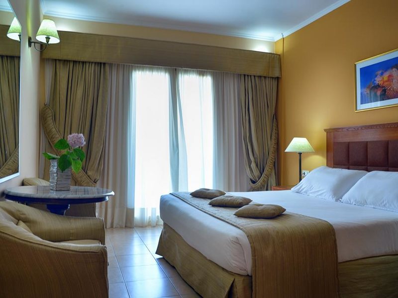 Ariti Grand Hotel  283146