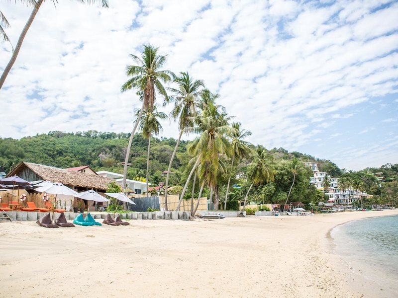 Bandara Phuket Beach Resort 197818