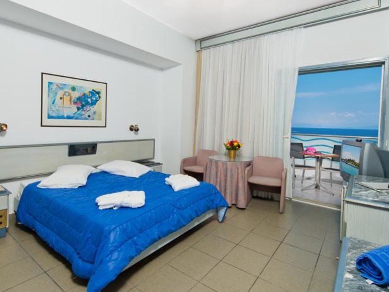 Belair Beach Hotel 82026