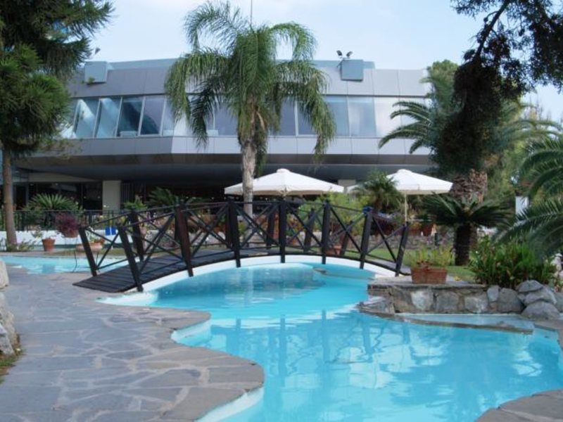 Calypso Beach Hotel 85404