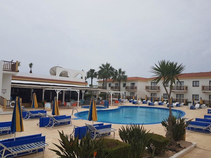 Cosmelenia Hotel Apartments 290958