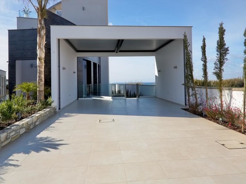 Elegance Beachfront Elite Villa  291962