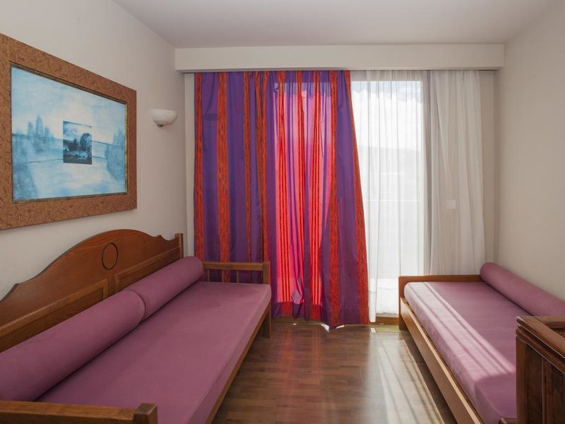 Eleonora Hotel Apartment 255215