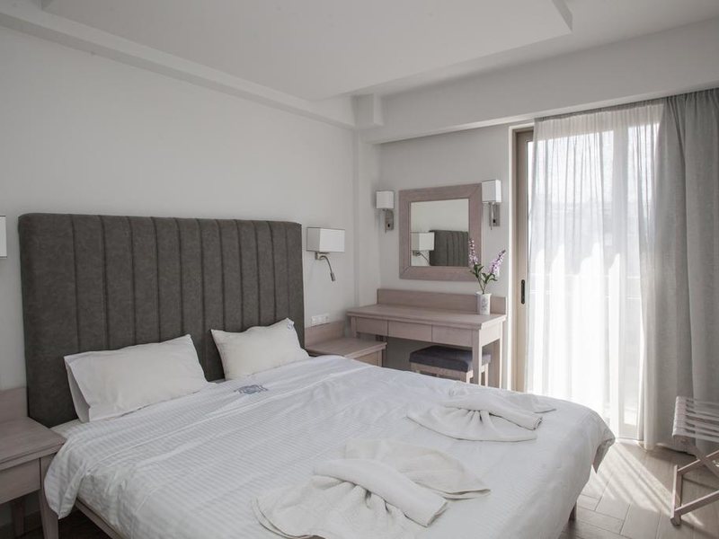 Eleonora Hotel Apartment 255216