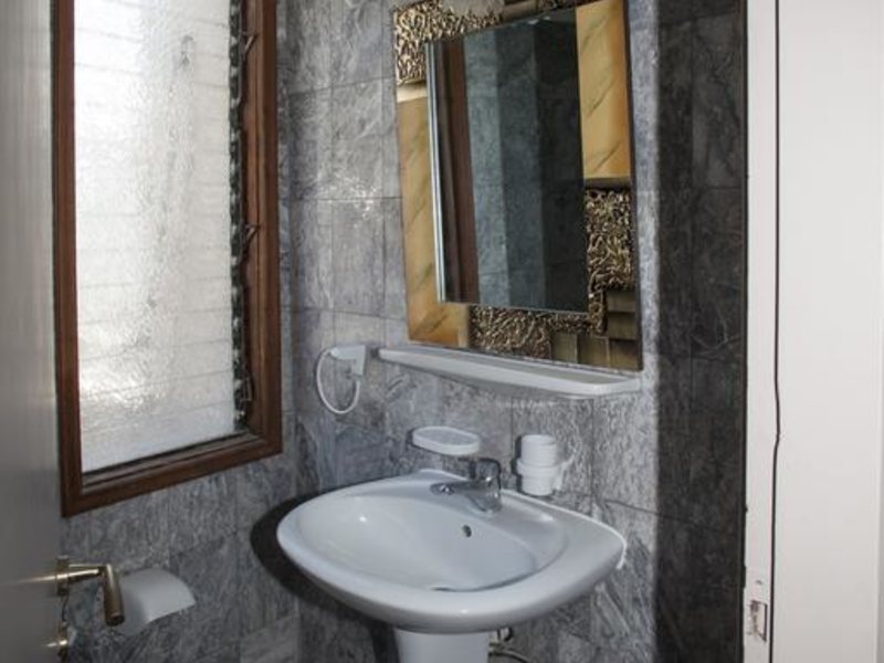 Eleonora Hotel Apartment 255220