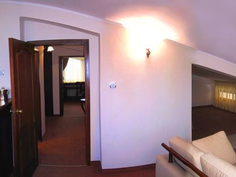 Elina Hotel 245266