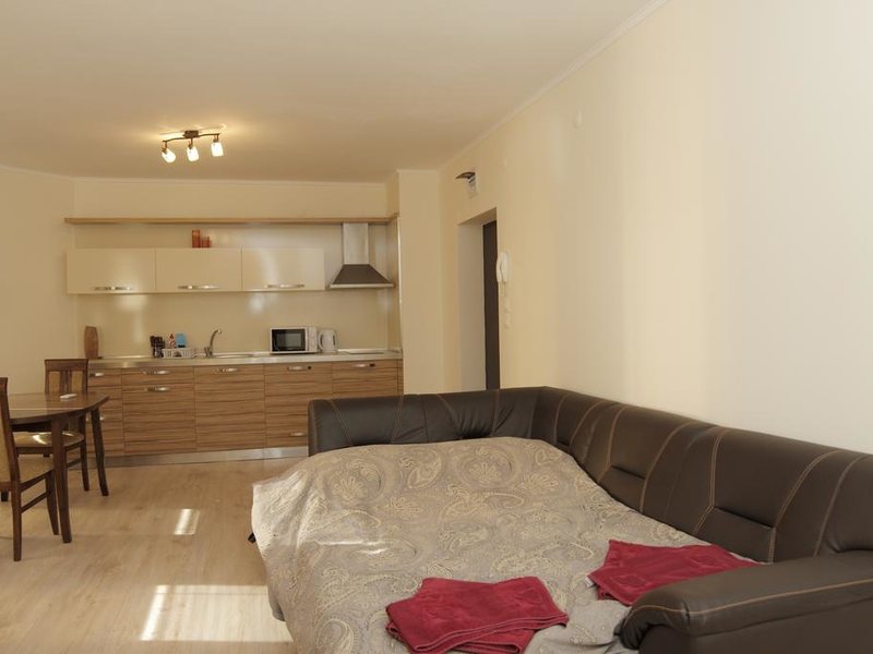 Esteban Apartcomplex 252727