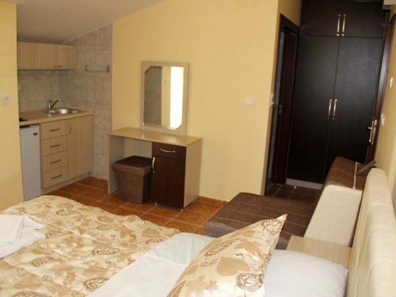 Garni Hotel M ( Villa Milena) 87028