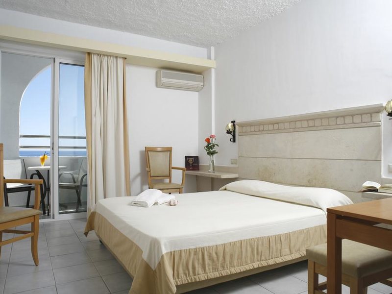 Glaros Beach Hotel 283851