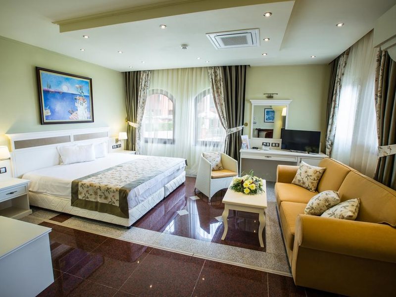 Helena VIP Villas 254736