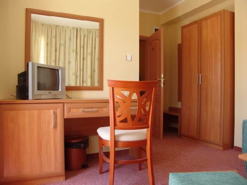 Hotel Dolphin Ravda 238535