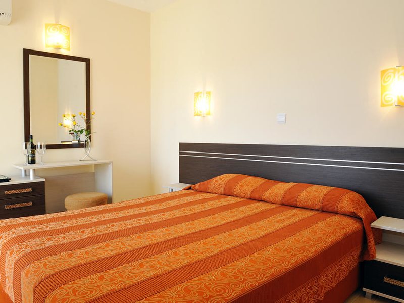 Iris Hotel (Nessebar) 315421