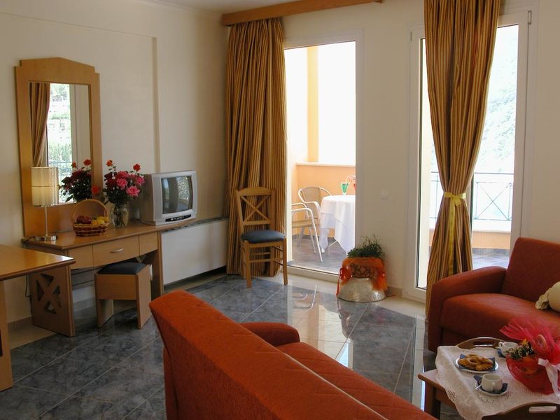 Ithea Suites Hotel (ex 250504