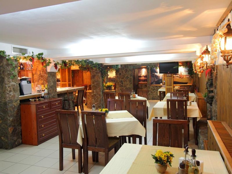 Izvora Family Hotel 311179