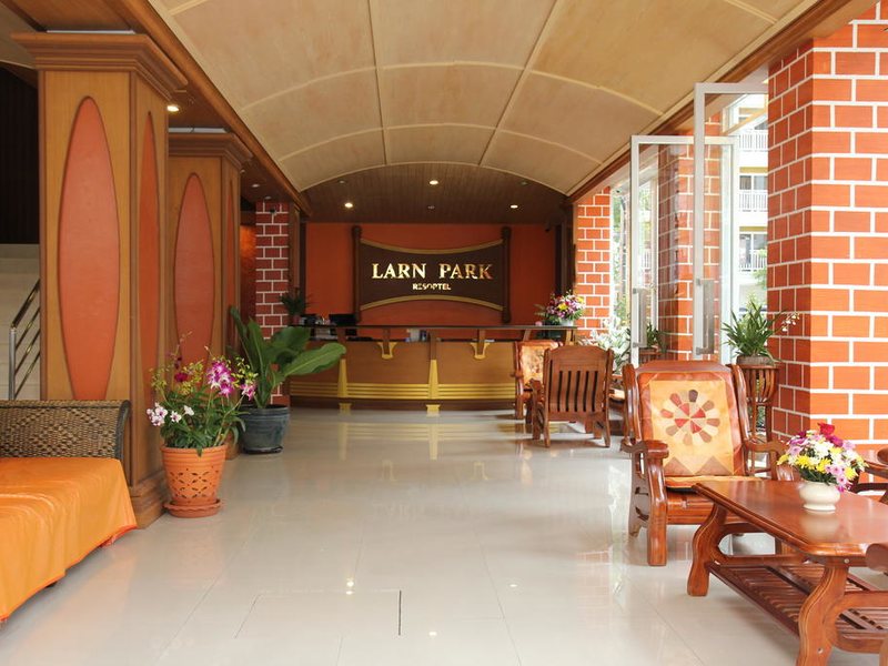 Larn Park Resortel 226277