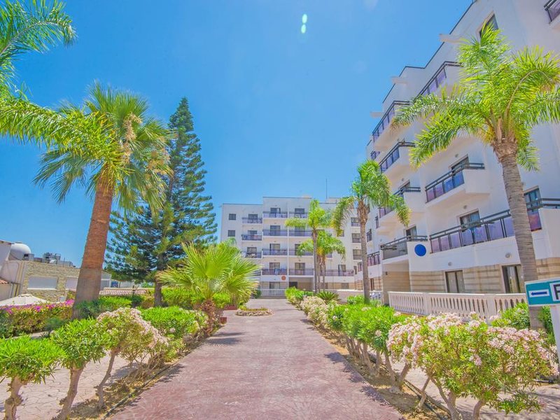 Marlita Beach Hotel Apartments   291209