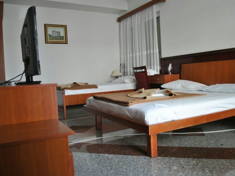 Mb Small Hotel 76082