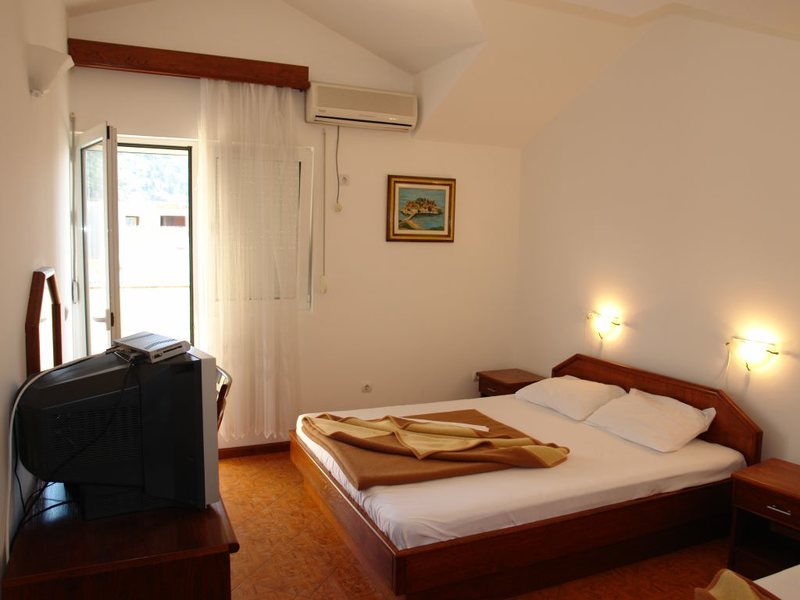 Mb Small Hotel 76092