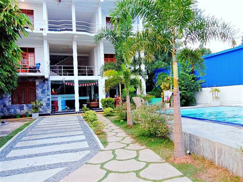 Ocean Bay Surf Resort 320864