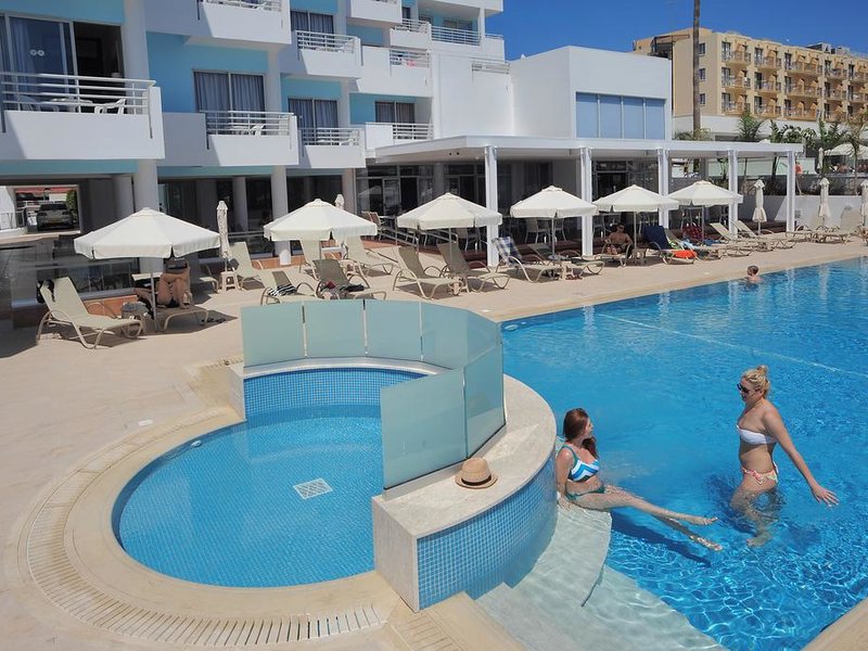 Oceanos Beach Hotel 290591