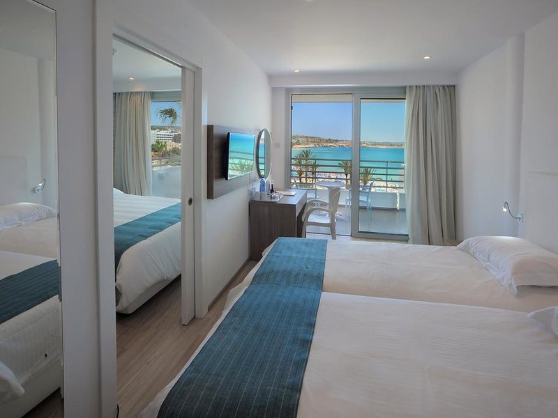 Oceanos Beach Hotel 290598