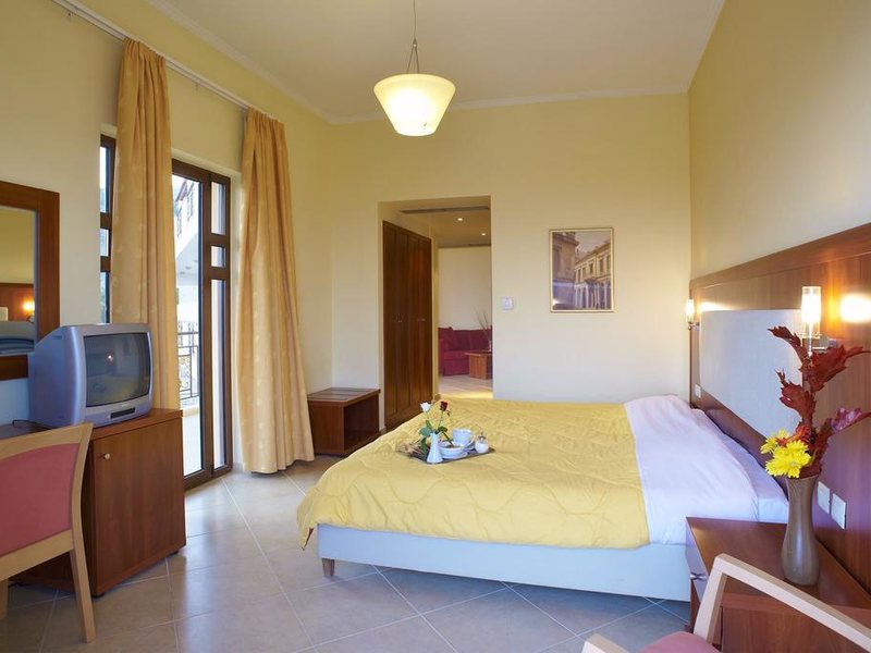 Parnis Palace Hotel Suites 288779