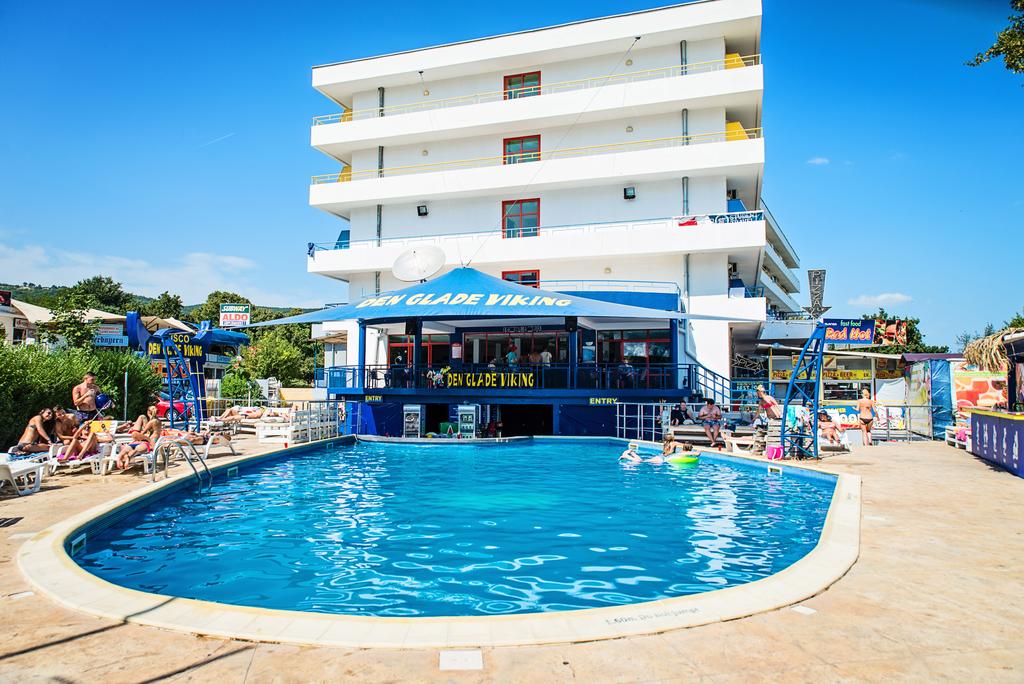 party hotel golden sands