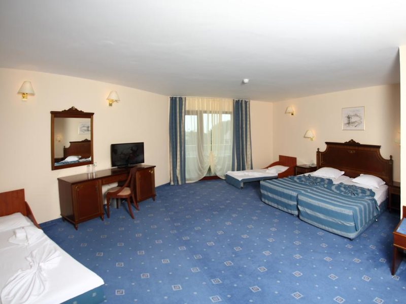 Pelican Hotel Duni 312845