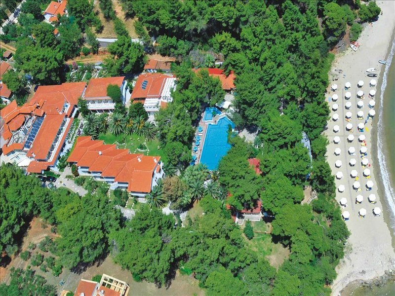 Porfi Beach Hotel 251595