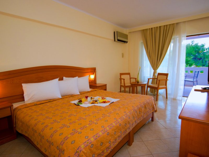 Porfi Beach Hotel 251599