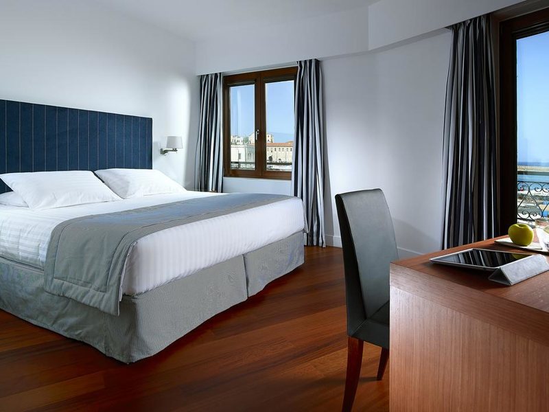 Porto Veneziano Hotel & Suites 255510