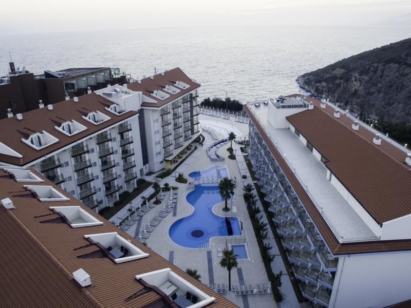 Ramada Hotel & Suite Kusadasi 277184