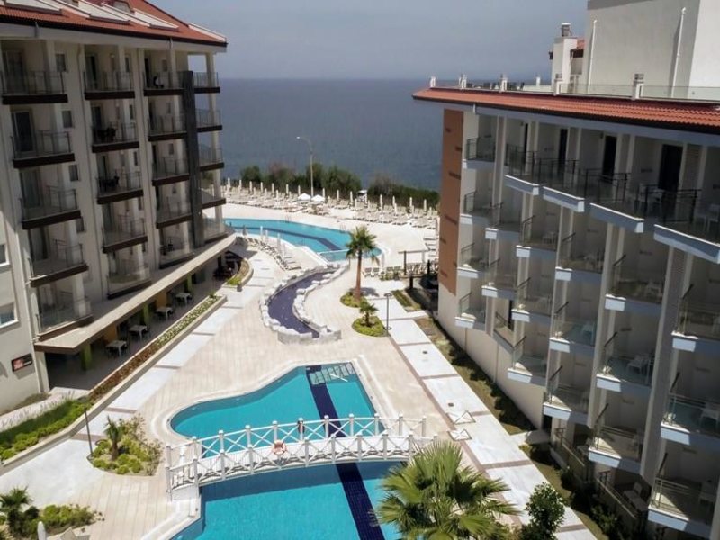 Ramada Hotel & Suite Kusadasi 277185