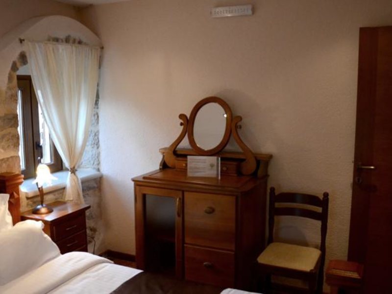 Small Art Hotel Galathea 93125