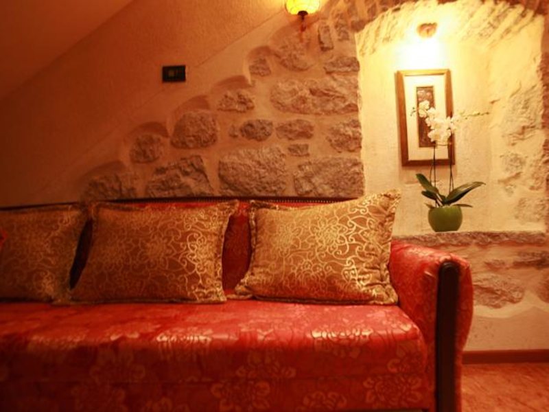 Small Art Hotel Galathea 93129