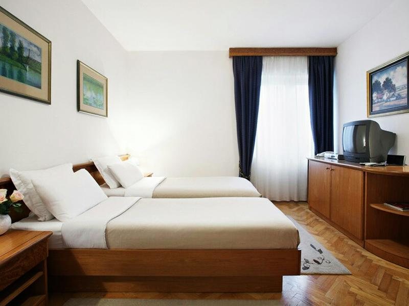 Small Art Hotel Galathea 93142