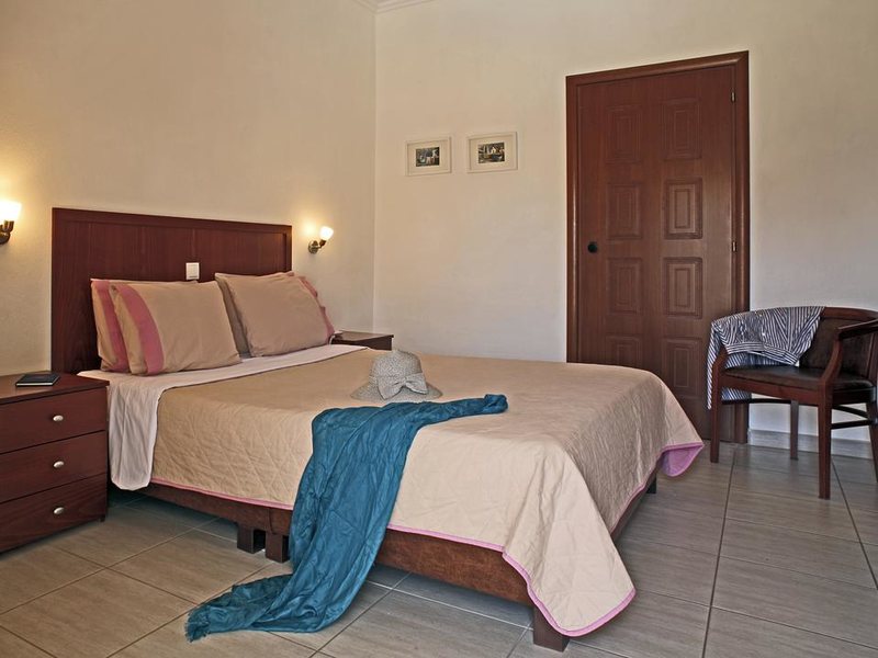 Stratos Hotel 285156