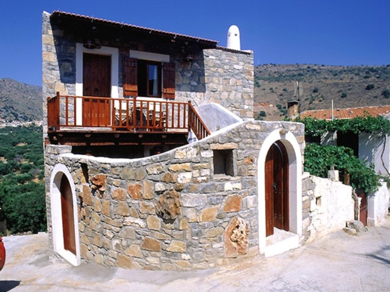 The Traditional Homes of Crete 248401