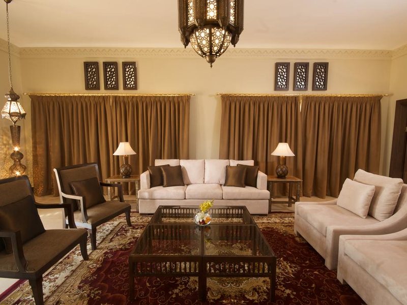 Tilal Liwa Hotel - Madinat Zayed 297019