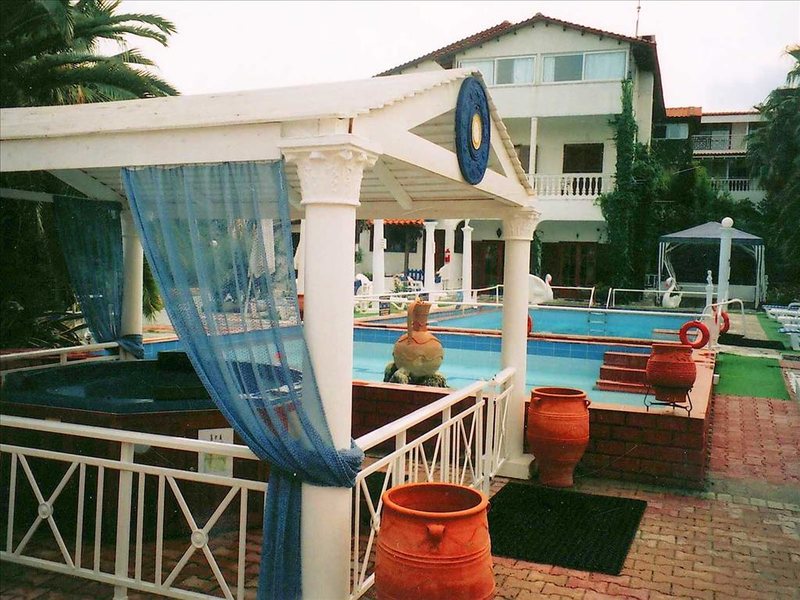 Villa George (Hotel Apartments) 262749