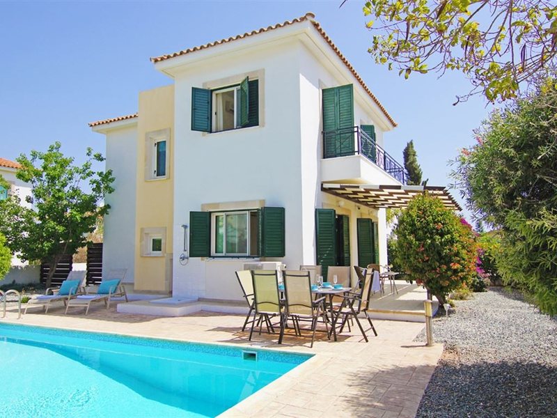 Villas2Let Agia Thekla 292903