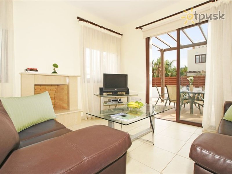 Villas2Let Agia Thekla 292916