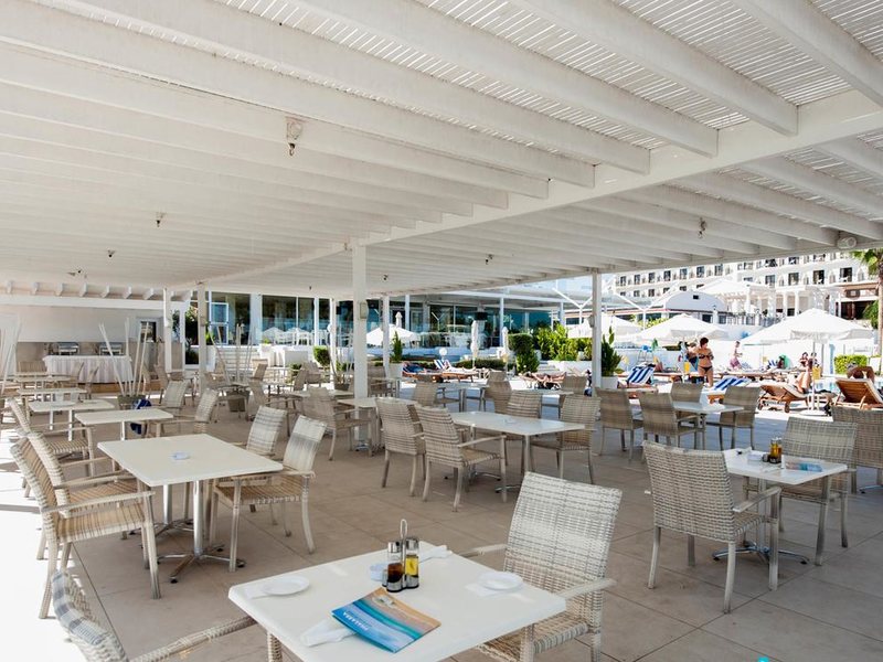 Vrissiana Beach Hotel 305189