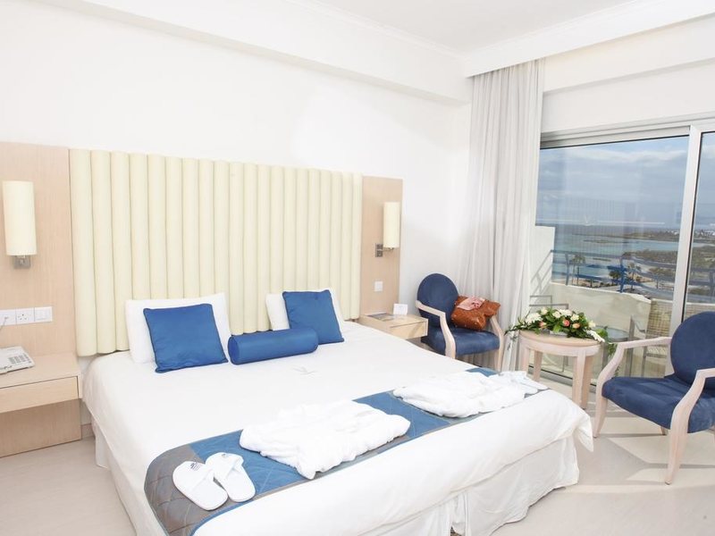 Vrissiana Beach Hotel 305198